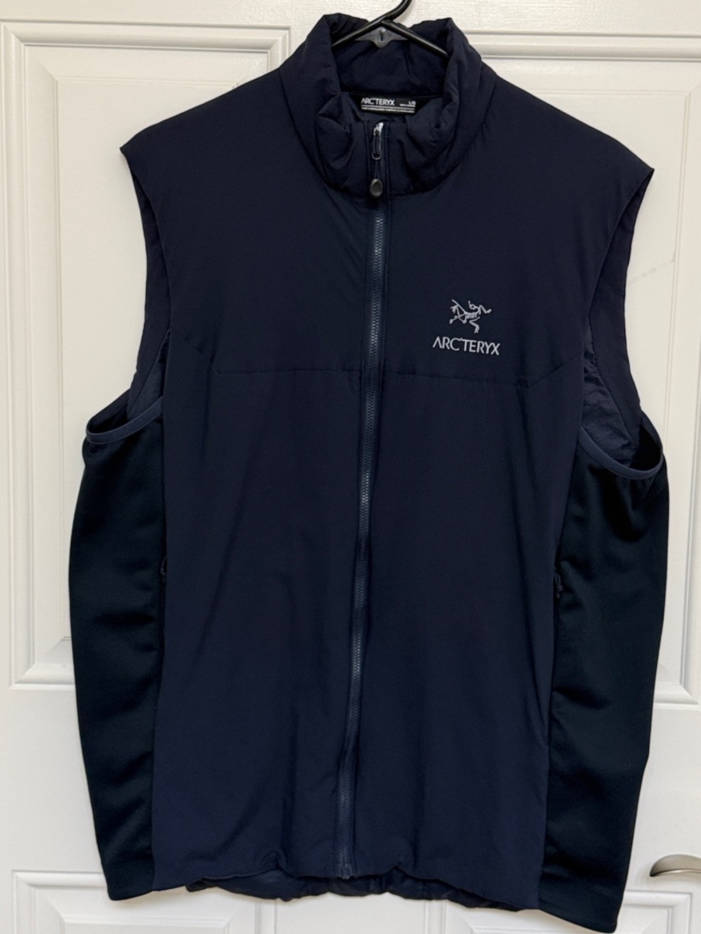 Arc'teryx Men's Navy Blue Large Insulated Atom Vest